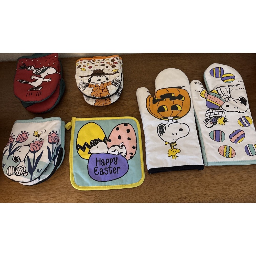 3 Seasons Of Snoopy Peanuts Oven Mitts - Fall, Spring, Winter, Easter, Halloween